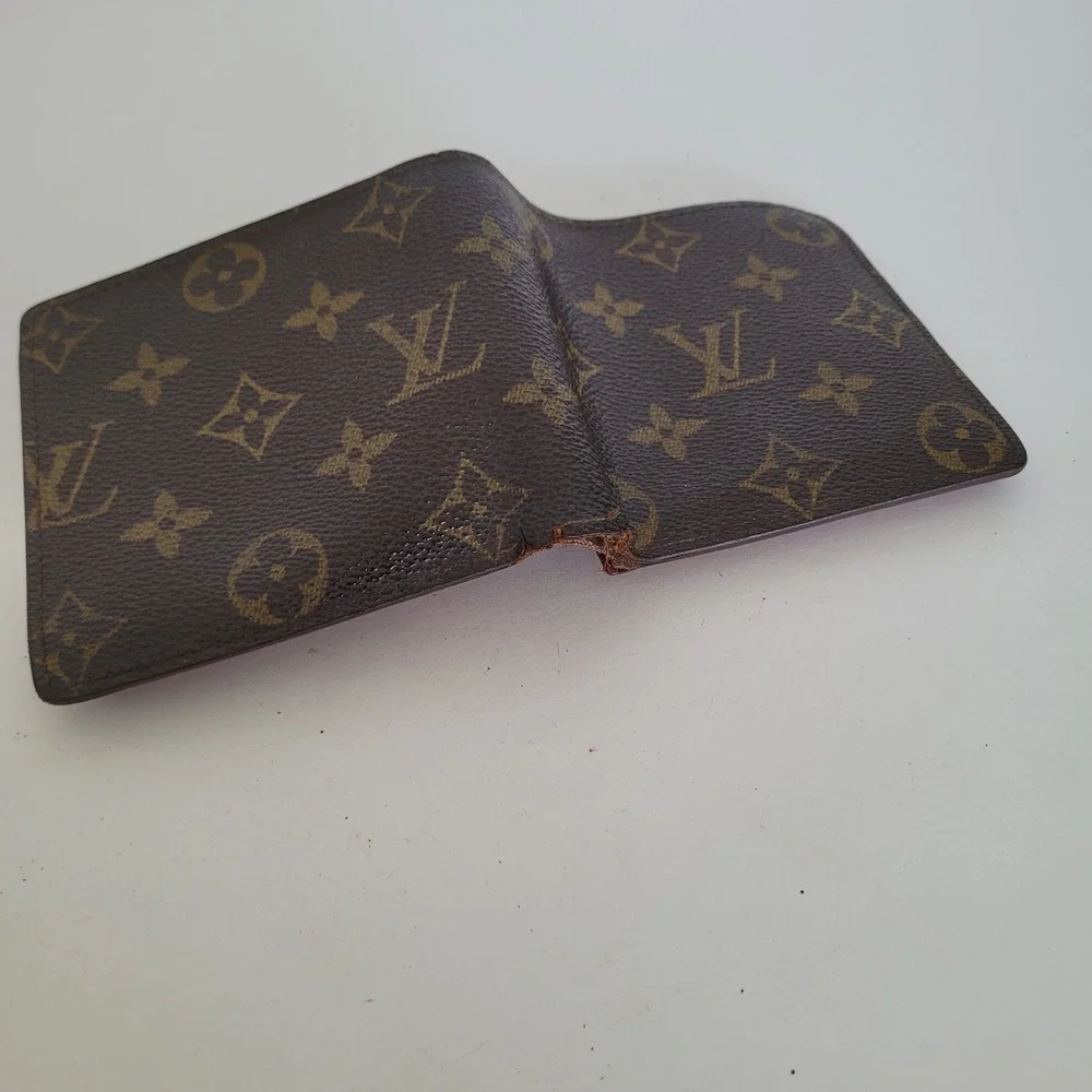 Louis Vuitton Monogram Canvas Bifold Wallet with Coin Pocket‎ Brown CA0934